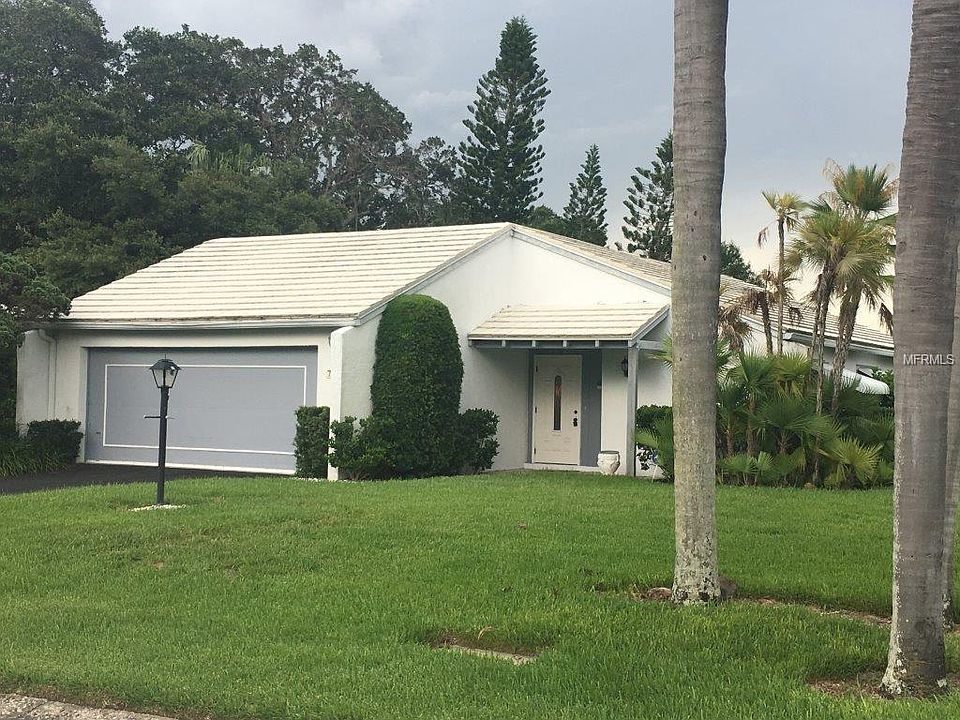 1st image of 7221 Las Casas Dr #16