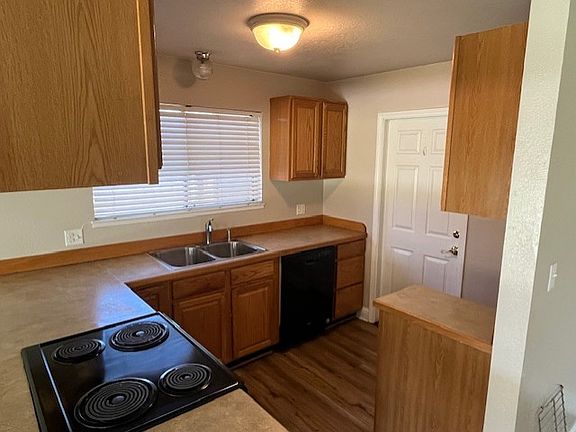 3rd image of 14428 E Parkdale Dr