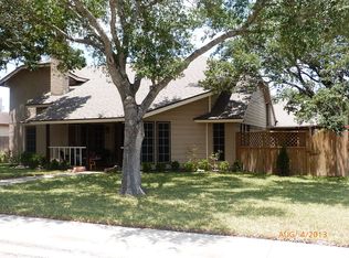 1913 Caroline St, Alice, TX 78332
