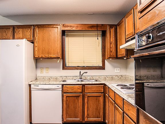 2nd image of 5433 Penrith Dr