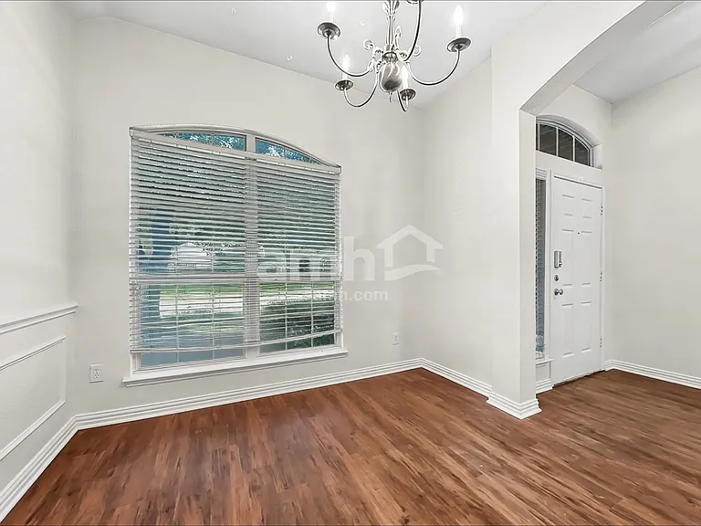 7501 Providence Dr — Photo 7