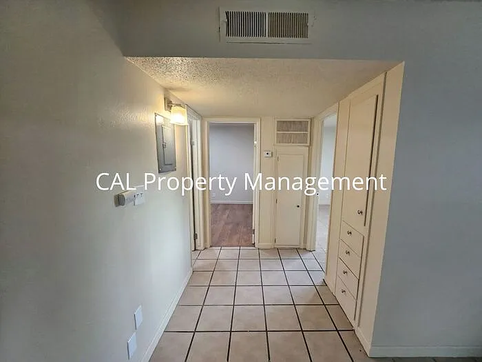 918 Illinois Ave #7 — Photo 13