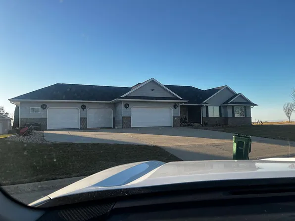 129 Regal Ridge Dr, Raymond, IA 50667