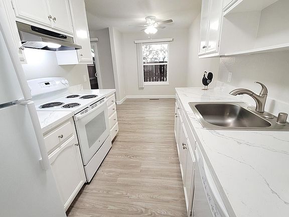 2nd image of 135 Acalanes Dr APT 7