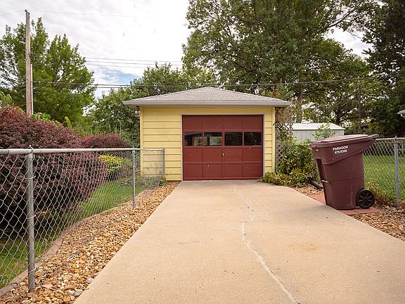 4th image of 5301 Heumann Dr