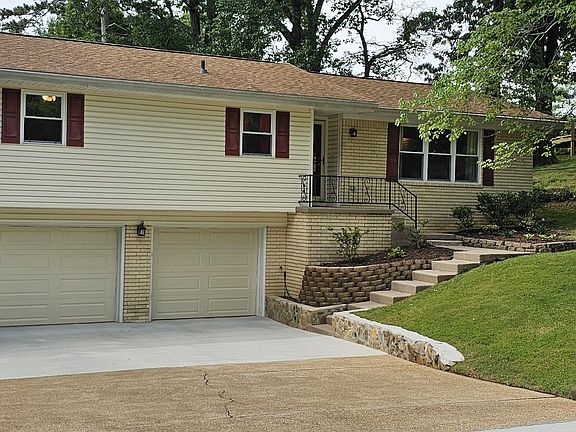 3rd image of 5904 Northwoods Dr
