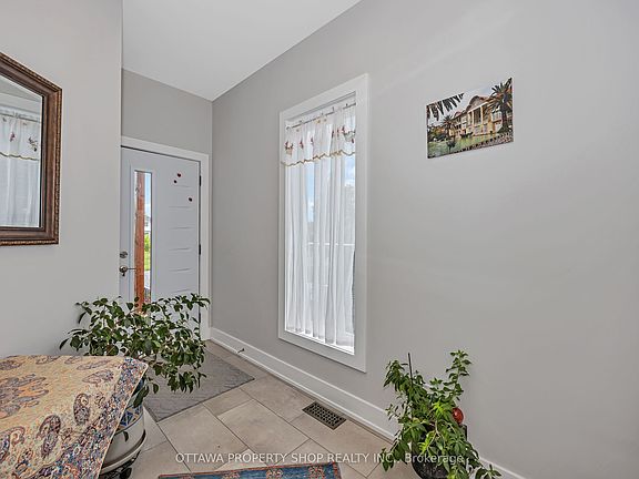 3rd image of 1355 Mory St