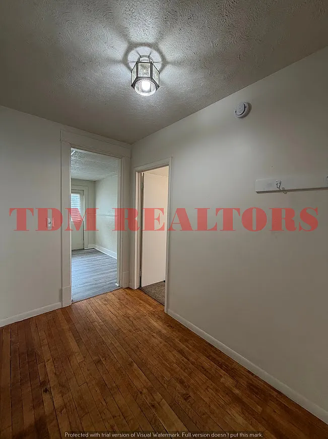 2 bed, $900 — Photo 1