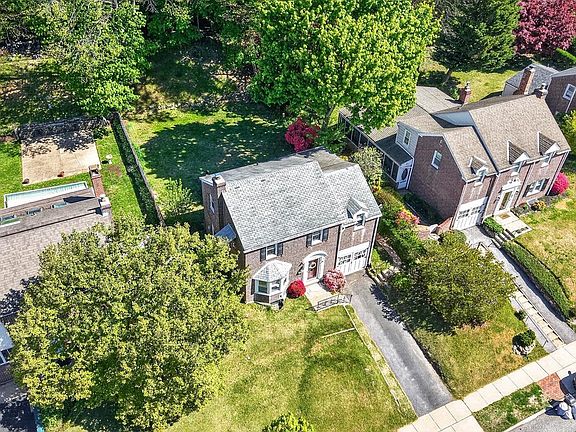 2nd image of 1564 Burmont Rd