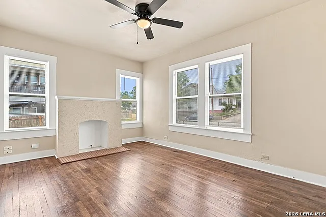 2 bed, 1.0 bath, 962 sqft, $1,600 — Photo 4