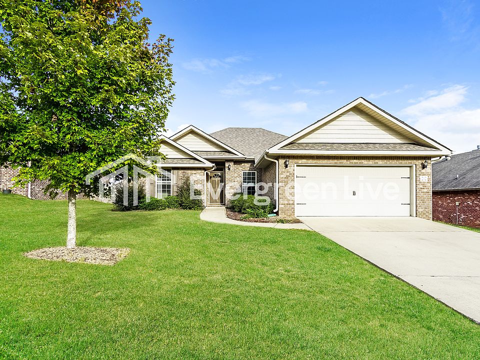 1st image of 212 Hillcrest Dr