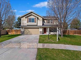 996 N Star Bright Ln, Star, ID 83669