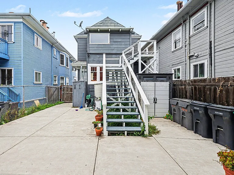 3840 Martin Luther King Jr Way #B — Photo 19