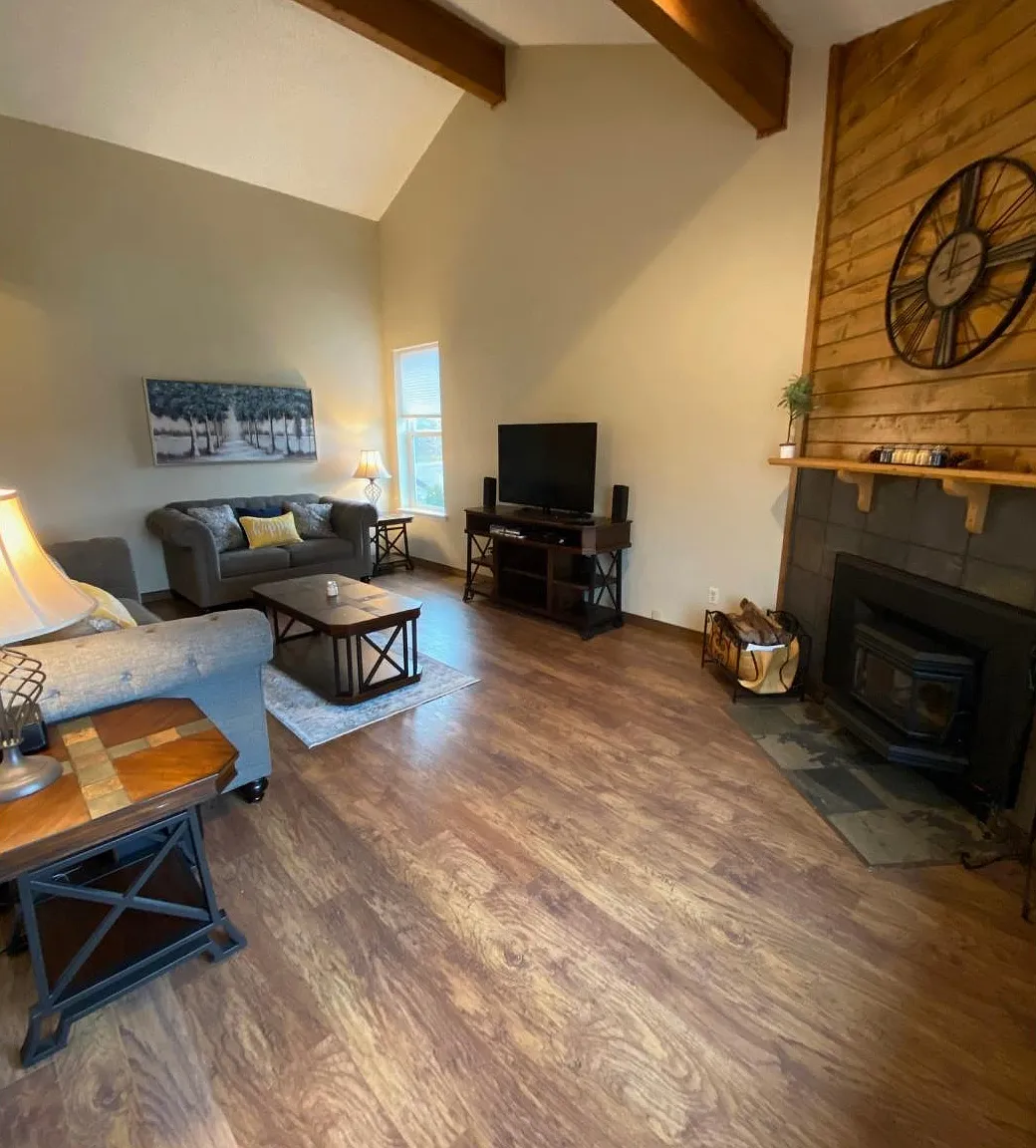 3 bed, 1477 sqft, $2,000 — Photo 2