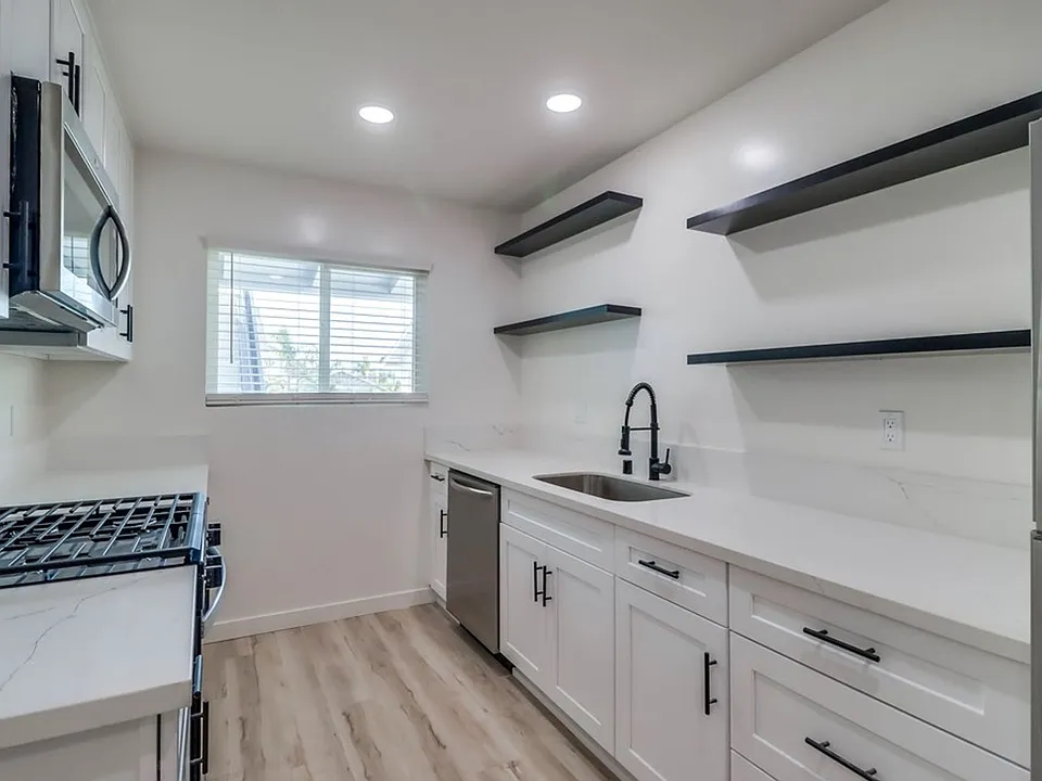 1468 Hornblend Street