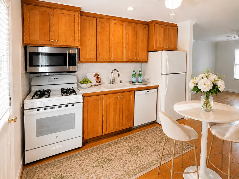 1211 Stephens St — Photo 5