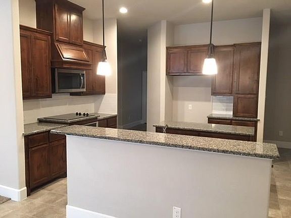 3rd image of 1601 Stillwater Dr