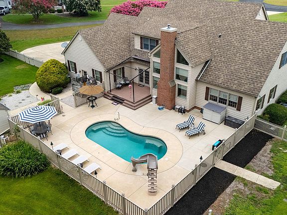 5th image of 123 S Paula Lynne Dr