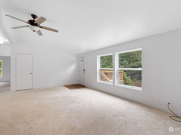 4th image of 2052 Marandy Place