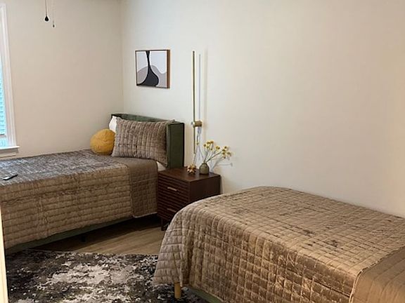4th image of 1365 Northridge Dr