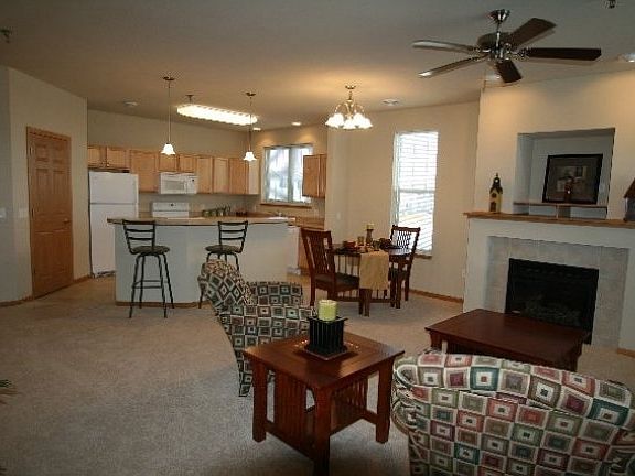 2nd image of 326 E Hill Pkwy Unit 11