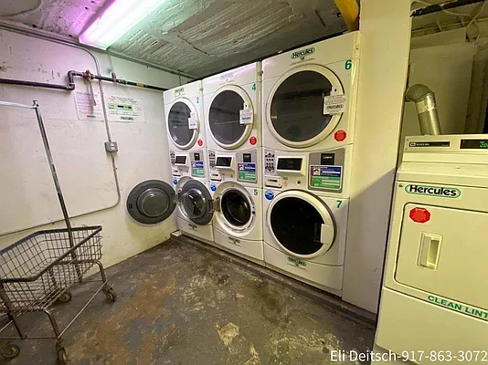 Rented by Safdie Realty Group | media 11