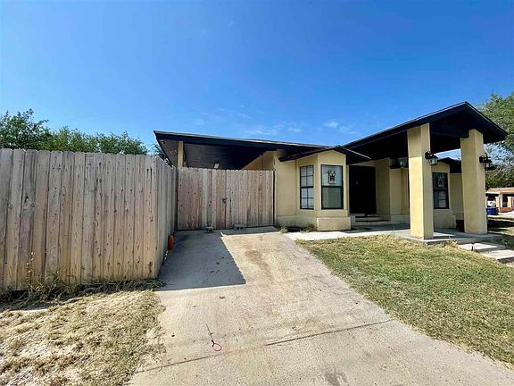 3rd image of 145 Alicante Dr