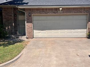 417 Woodcreek Rd, Edmond, OK 73034