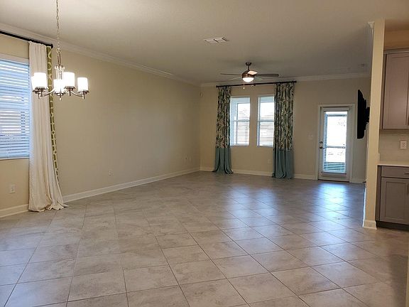 5th image of 9749 Pecan Hickory Way