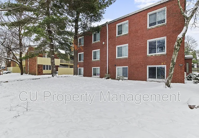 709 W Church St #7 — Photo 2
