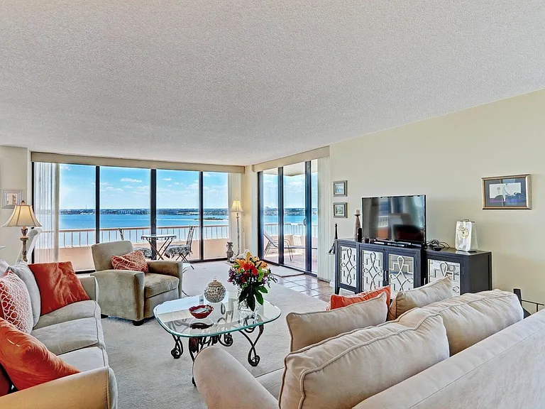 5510 N Ocean Dr #17D — Photo 2