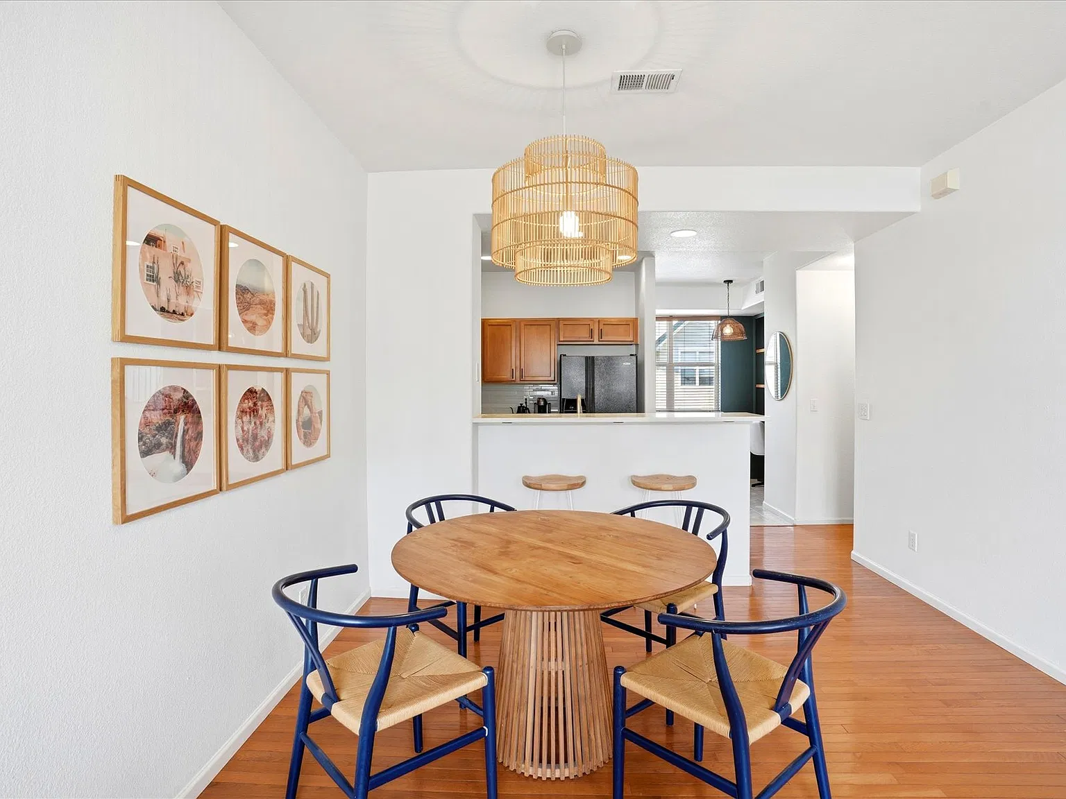 2 bed, 2.5 bath, 1358 sqft, $2,850 — Photo 3