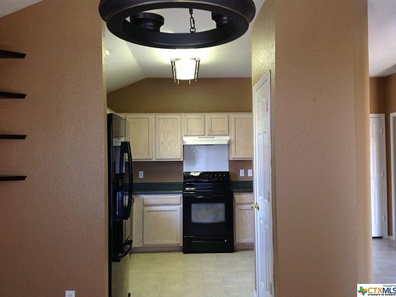 2nd image of 1412 Fox Creek Dr