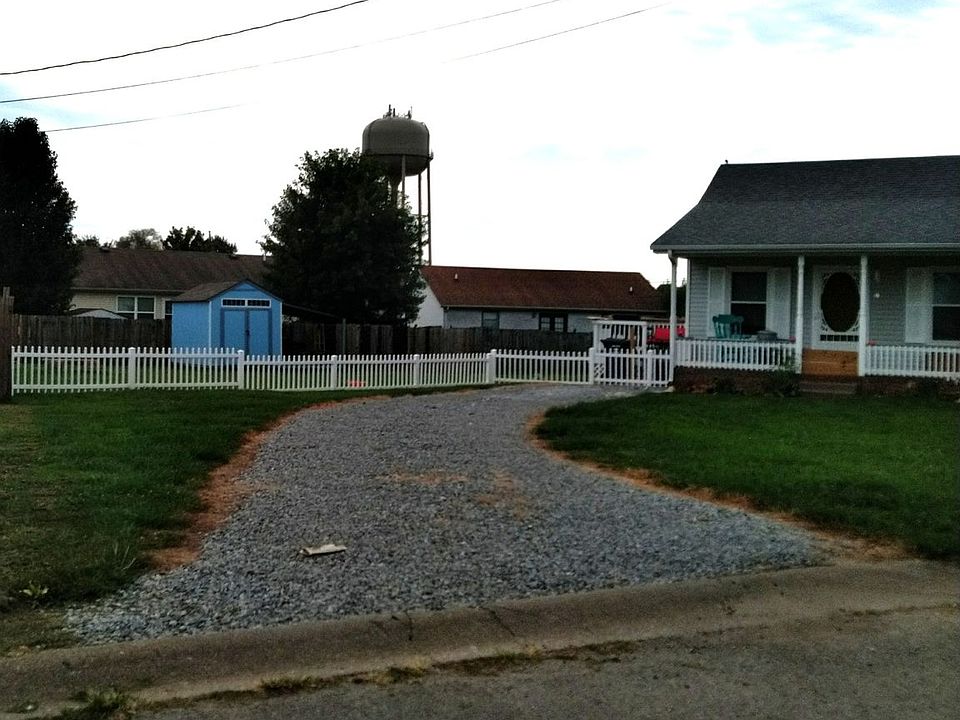 2nd image of 311 Alan Ct