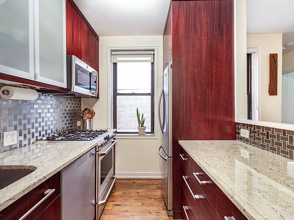 3rd image of 205 W 95th St APT 4H