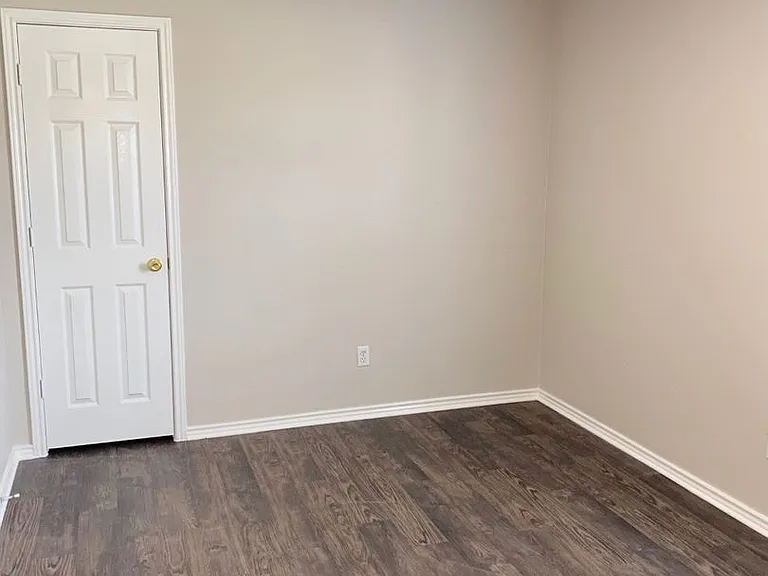3008 Pine Valley Dr — Photo 8