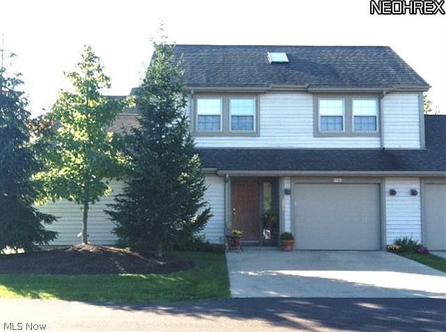 1st image of 323 S Linden Ct NE
