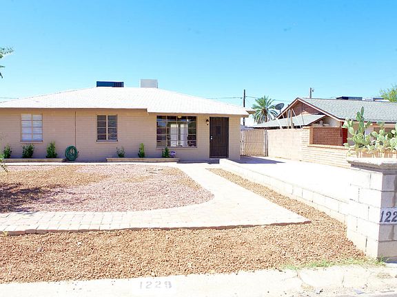 3rd image of 1229 E Sunnyslope Ln