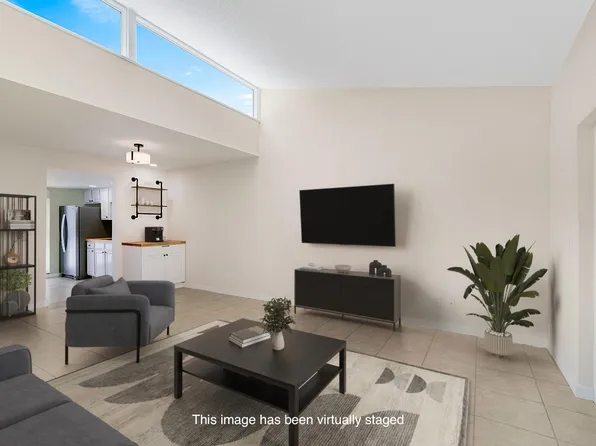 1555 14th Avenue #208, Vero Beach, FL 32960