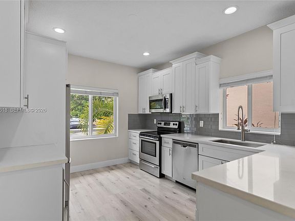 5th image of 17835 SW 10th Ct