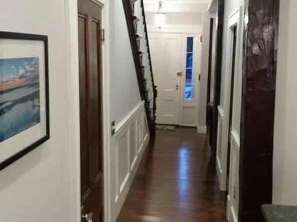 44 Bradford St, Bristol, RI 02809