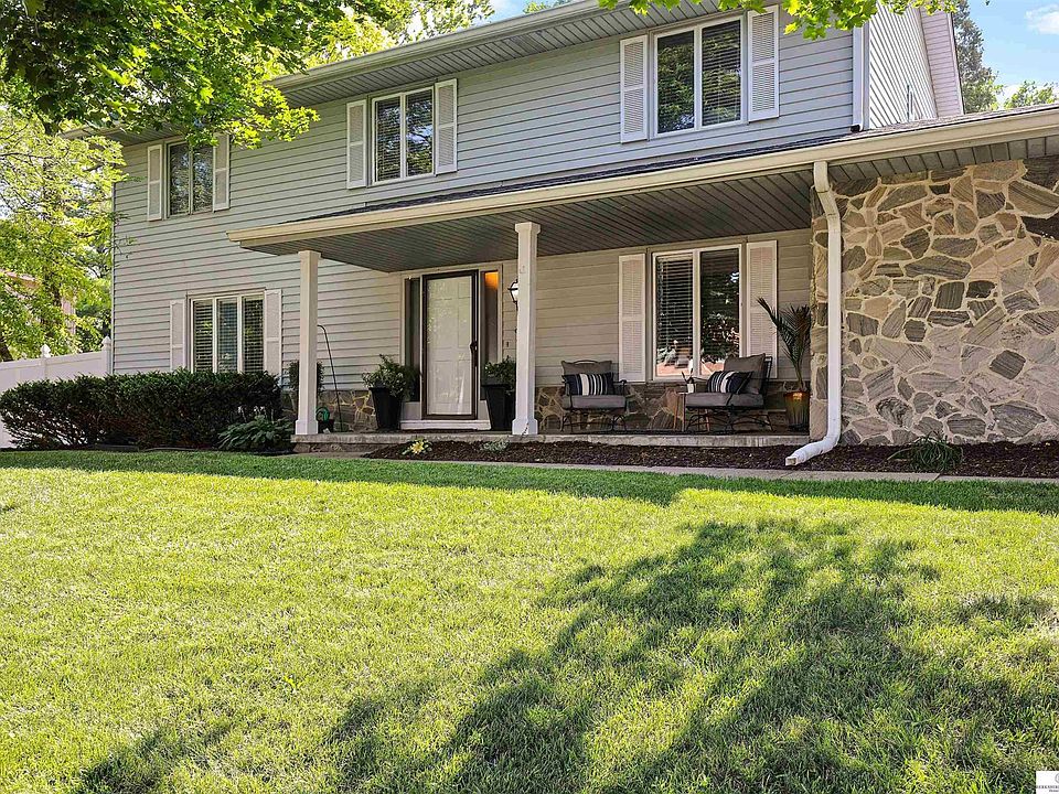 1st image of 15030 Martha Cir