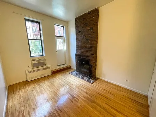 Rented by City Connections Realty | media 3