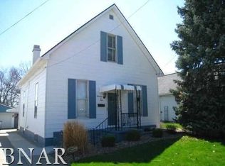 1304 W Mulberry St, Bloomington, IL