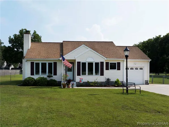 6766 Magnolia Dr, Gloucester, VA 23061