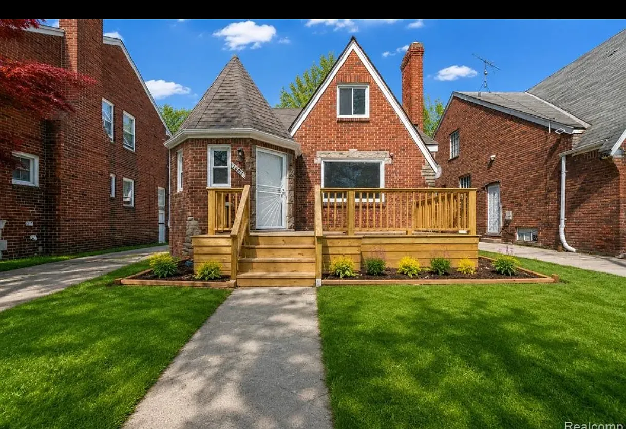 3 bed, 1483 sqft, $1,700 — Photo 1