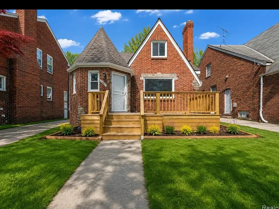 14811 Prevost St