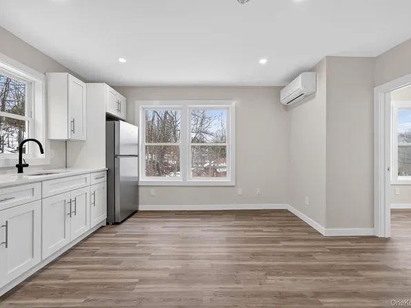 303 Main St, Hurleyville, NY