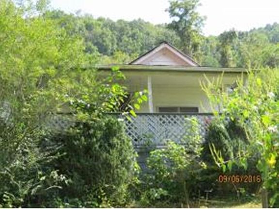 3rd image of 274 Robinson Ave