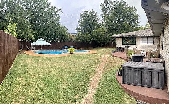 4th image of 1614 Celia Dr